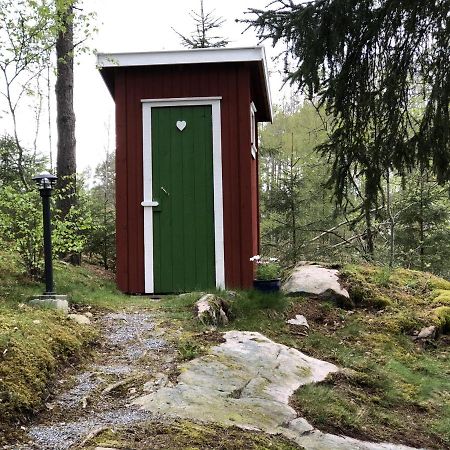 Stuga Utanfoer Fjaellbacka Fjällbacka Exterior foto