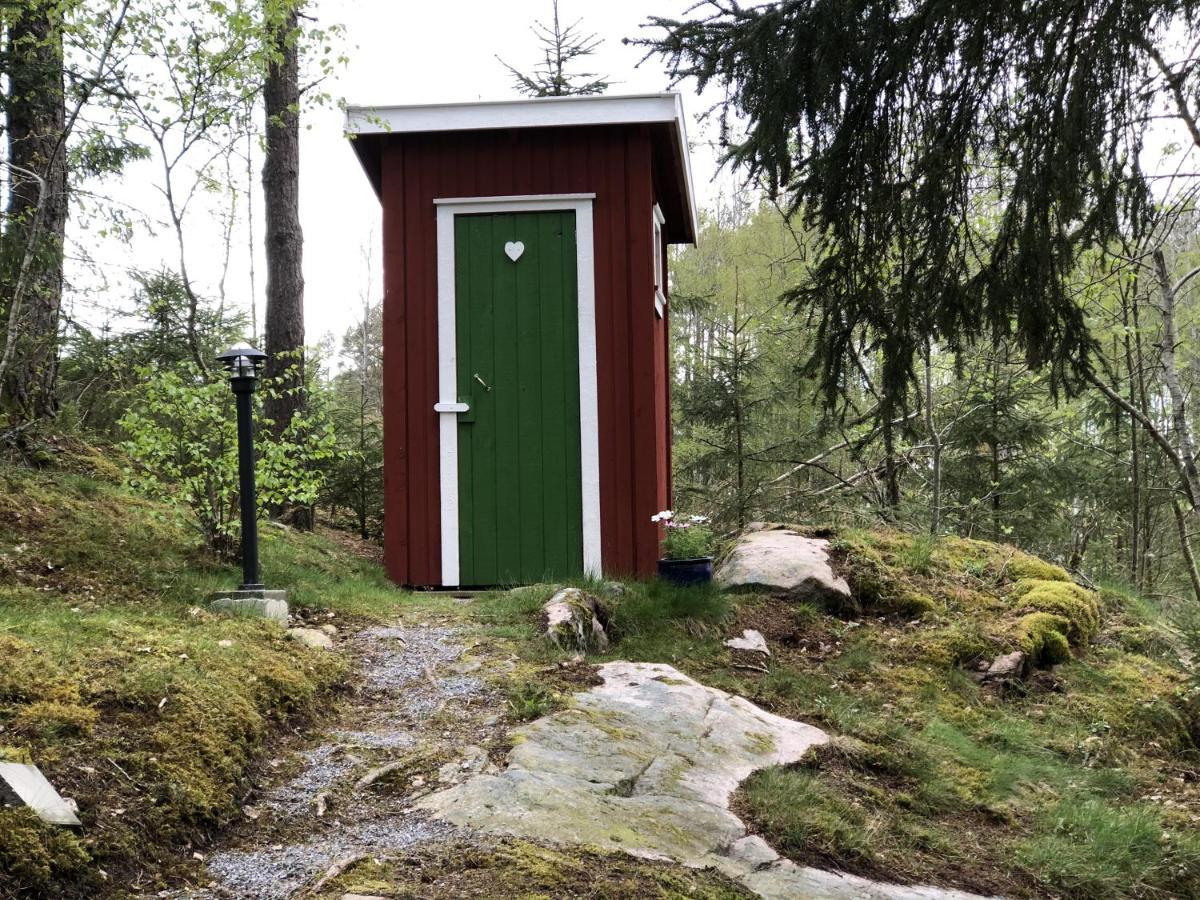 Stuga Utanfoer Fjaellbacka Fjällbacka Exterior foto